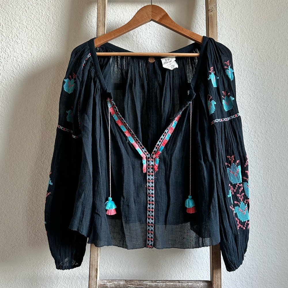 Free People FP One Embroidered Tassel Tie Top sz: XS